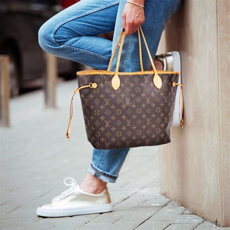 lv neverfull mm measurement|authentic louis vuitton neverfull mm.